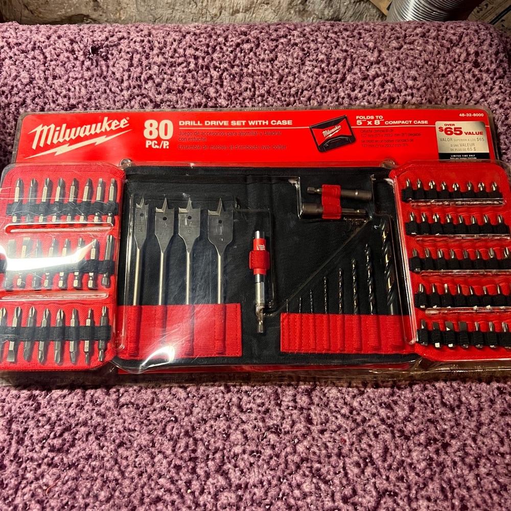 Milwaukee drill drive set with case